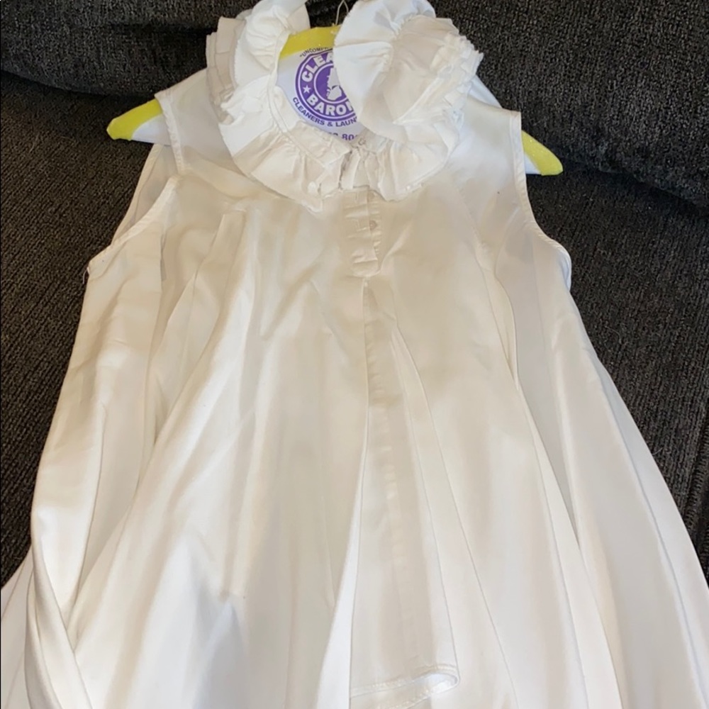 Puffy collared blouse